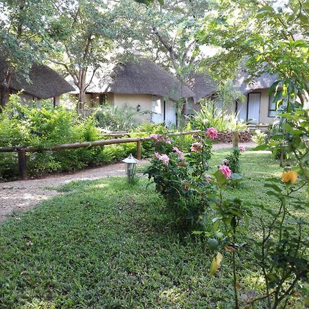 Chobe Sunset Chalets Lesoma Exterior photo