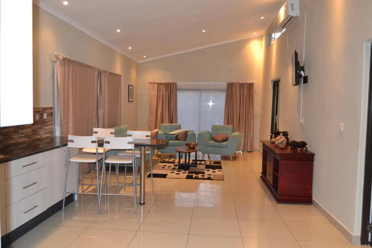 Chobe Sunset Chalets Lesoma Exterior photo